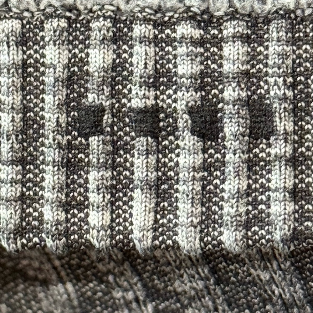 Lululemon Rest Less Pullover 10 Euc - image 4